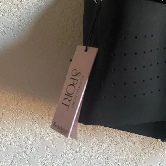 Victoria's Secret VSX Black Knockout Front Zip Close Athleisure Sports Bra 34C - Picture 9 of 10